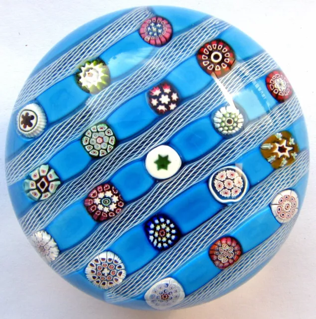 Großer Saint Louis Paperweight Millefiori rubans sur fond bleu 1972 Limited Edi