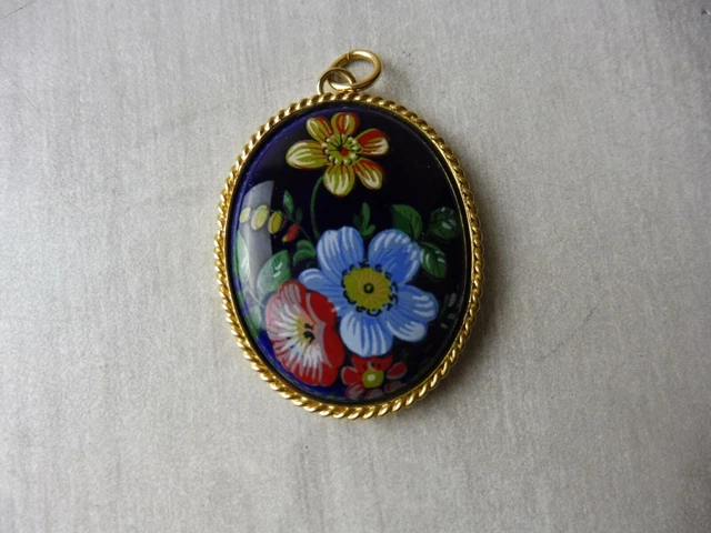 ANCIEN PENDENTIF EN porcelaine de Limoges, décor fleurs, bleu de four