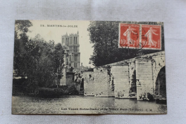 CPA MANTES-la-JOLIE Tour Saint-Maclou (1411563