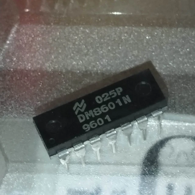 Circuit Intégré DM74S74N - Lot De 1 Pièce Neuf (NOS) - IC35