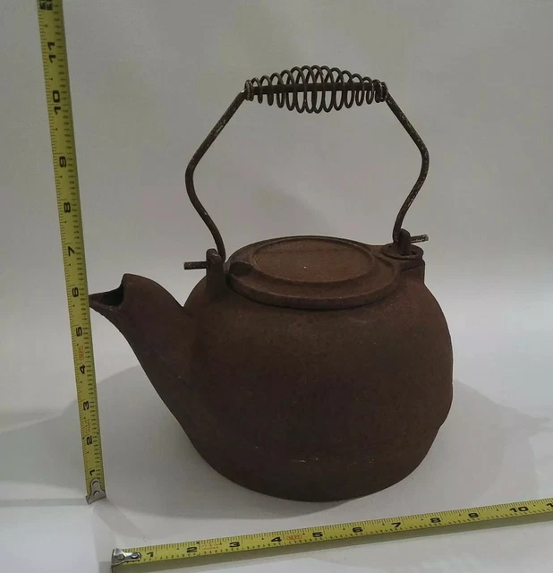 Cast Iron Teapot Tea Kettle large rusty barn find Vintage 10" Old Read Listing