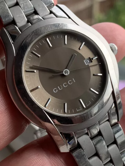 Gucci outlet watch 5500xl