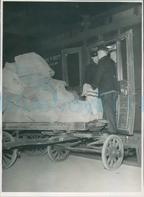 Dutch Post Service photo WW2 Recovery reopening night train deliveries 9.4*6.75"