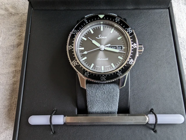 Sinn 104 online grey dial
