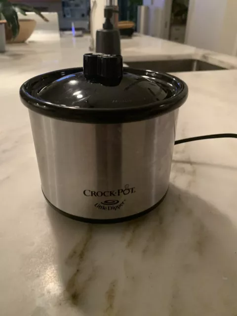 https://www.picclickimg.com/RzYAAOSwSaNlLKQ8/Crock-Pot-Little-Dipper-Mini-Slow-Cooker-Black-Model.webp