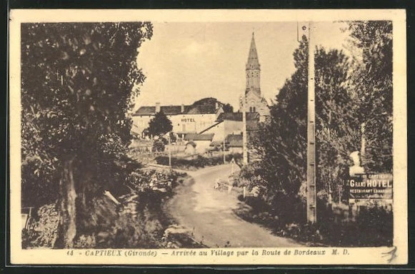 CPA Captieux, Arriving at the Village by the Route de Bordeaux