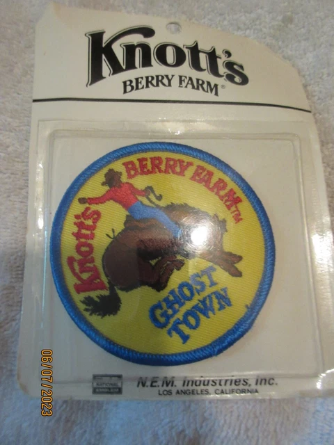 Vintage Patch Knott's Berry Farm Ghost Town 3" diameter NEW in original Package