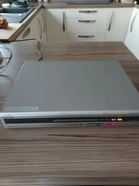 Sony DVD Recorder RDR - HXD710 + Remote display very dim