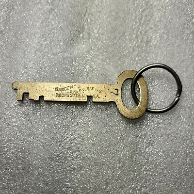 Vintage Sargent Greenleaf Co Small Brass Lock Key #7 w/ Key Ring