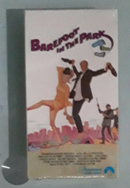 ROBERT REDFORD BAREFOOT IN THE PARK jane fonda VHS VIDEOTAPE NEW corner ...