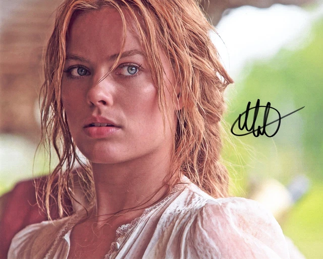 10x8 Photo Personally Autographed by Margot Robbie & COA