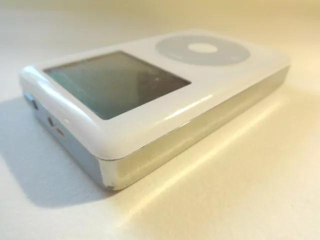 APPLE iPOD CLASSIC 4E GÉNÉRATION BLANC 40 Go... BATTERIE NEUVE... 2