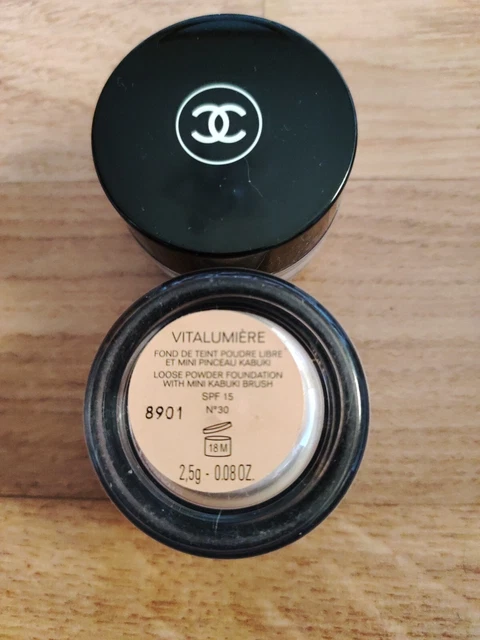 Chanel Fond De Teint Poudre Libre Vitalumiere N°30