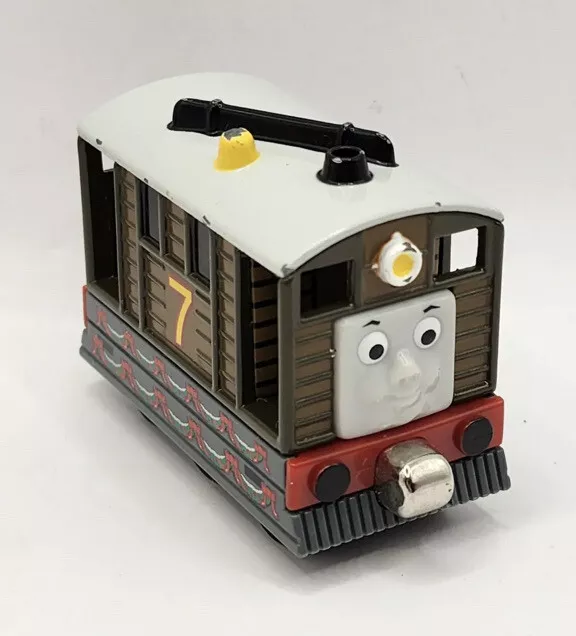 2002 Thomas & Friends Tank Engine Take n Play Along Toby Diecast Metal Train