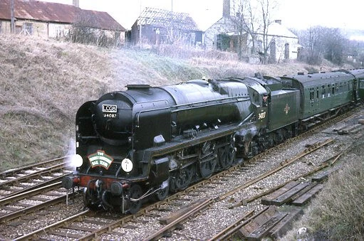 ORIGINAL COLOUR SLIDE of 34087 SR Battle of Britain class steam loco £3 ...