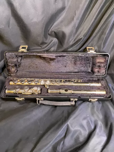 ARTLEY FLUTE  SILVER Plate in Original Case 17-0  Serial # 7076563