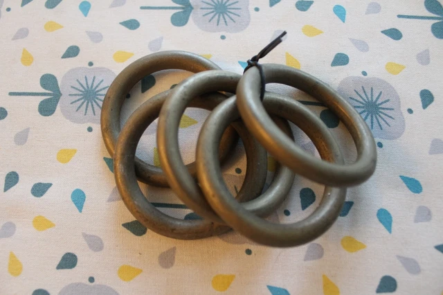 Grand Anneau HLCM Lot De 200 Anneaux De Rideau De Douche En Acier Inoxydable Résistant à La Rouille Pour Tringle à Rideau De Douche De Salle De Bain Anneaux Rideaux Douche