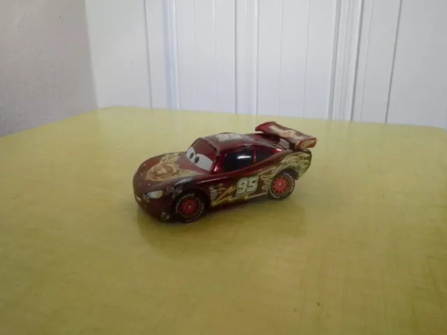 DISNEY PIXAR-CARS VOITURE FLASH  FLASH McQUEEN METAL 1/55 BON ETAT !