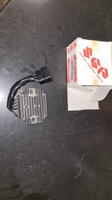 regolatore di tensione Suzuki Burgman  400 1999 2000 2001 2002