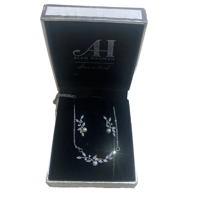 Alan hannah jewellery set on sale