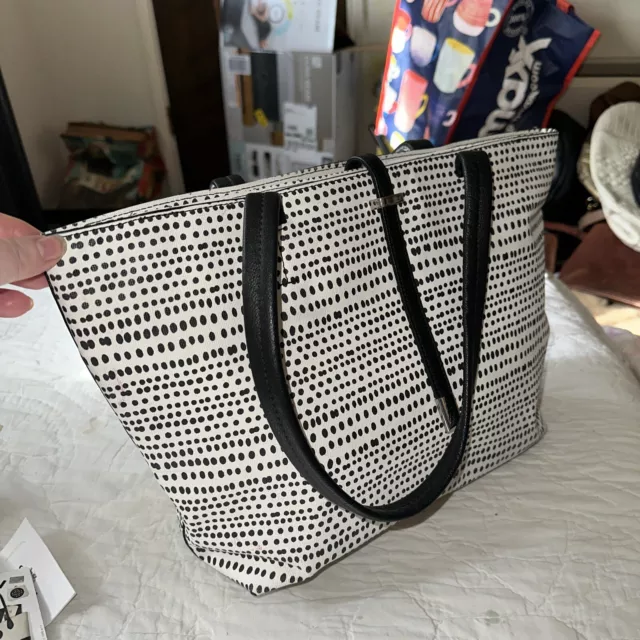 Vince Camuto Leila Tote Shoulder Bag White With Black Linear Dots (Cc) 2