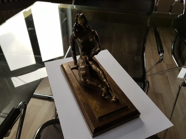 Sculpture En Bronze Vieilli Petite Statue De Femme Sioux Chef Tribus Indiens US | eBay