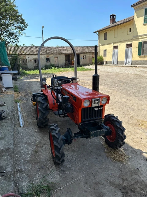 Kubota B7001