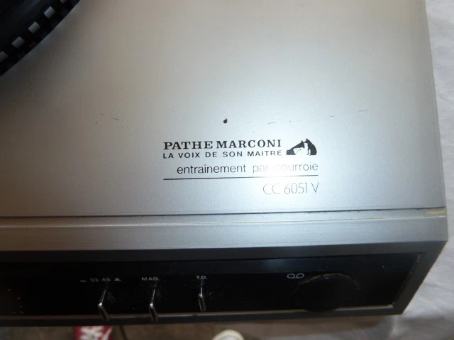 Lecteur de disques à 2 plateaux R-Player Pathé-Marconi, Les