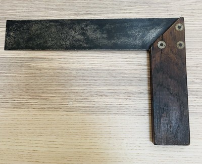 ANCIENNE ÉQUERRE BOIS outil ancien de menuisier art populaire EUR 9,00 ...