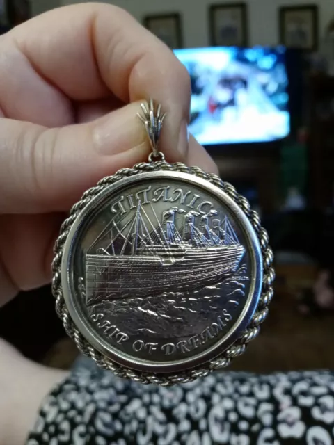 Gorgeous solid 999 Silver Titanic coin set in Silver Bezel