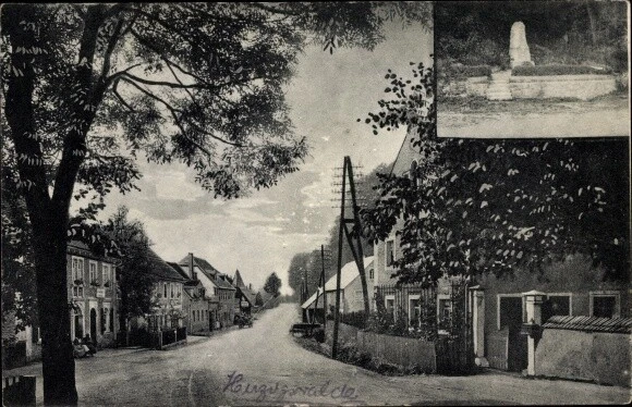 Ak Herzogswalde Wilsdruff Sachsen, Straßenpartie im Ort, Denkmal - 3004468