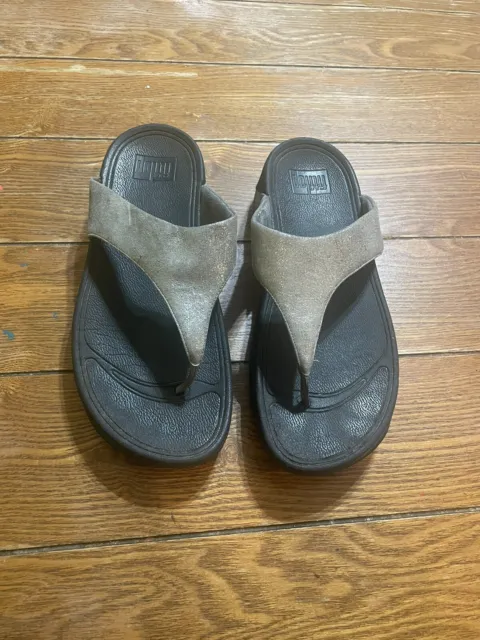 FitFlop  Lulu Shimmer Women's Size 8 US Silver Slip On Thong Sandal 2