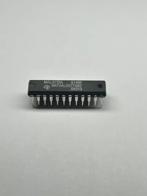 Texas Instruments SN74ALS577ANT 614BF Integrated Circuit