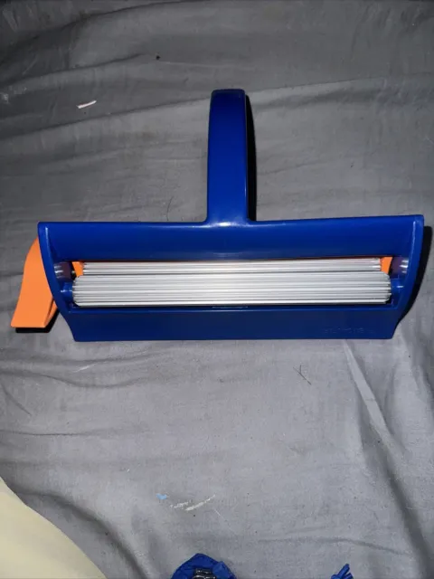 Fiskars Straight Edge Paper Crimper Tool 6.5 Corrugated Ripple Texture  Roller