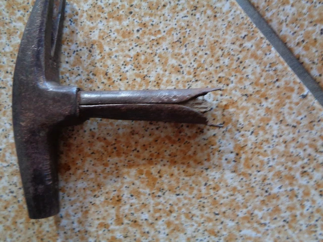 Marteau de garnissage de Tapissier OSBORNE 1011 (10MM / 12MM