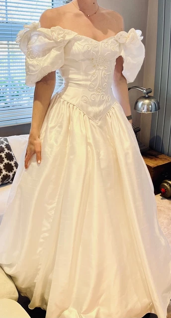 droopy and brown wedding dresses Light Brown A-line Long Sleeves Wedding Dresses, MW1041