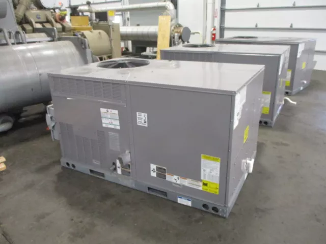 Carrier Rooftop Unit 48HCEA06A2A5A0A0A0 5-ton 208/230V 3Ph w/ Heat MFD: 2018