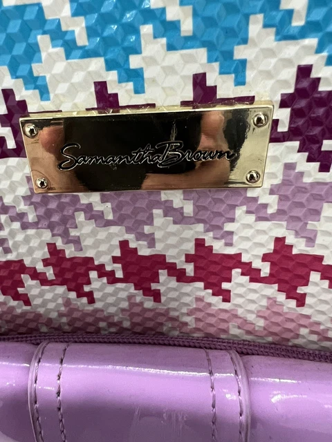 Samantha Brown Classic Pink Croc Embossed  Spinner Wheeled Upright Luggage 3