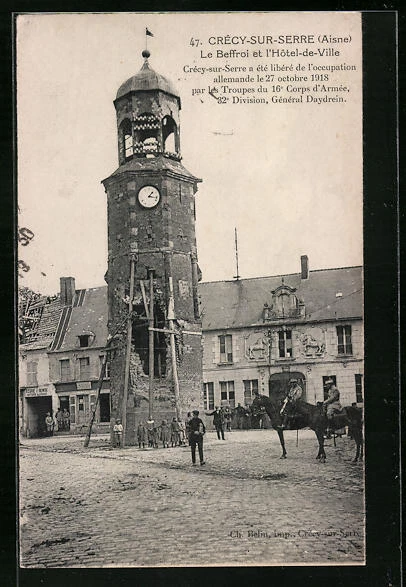 CPA Crécy-sur-Serre, Le Beffroi et l´Hôtel-de-Ville 1919