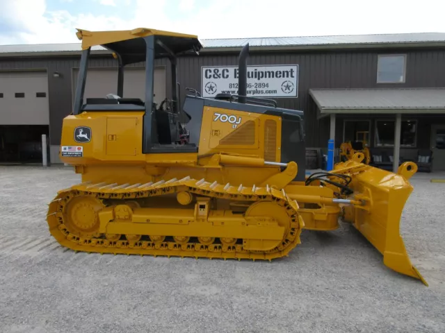 2006 John Deere 700J LT bull Dozer  One owner Nice shape!