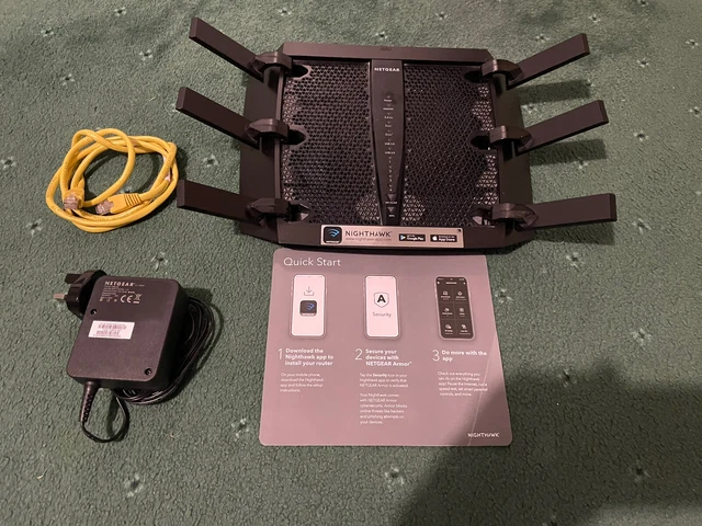Netgear Nighthawk C6 AC3200 TRI-Band router. Model R8000 4