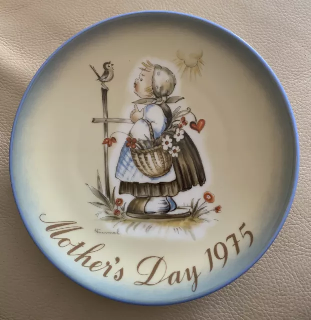 Hummel Mother's Day Collector's Plate 1975 - Sister Berta West Germany Schmid