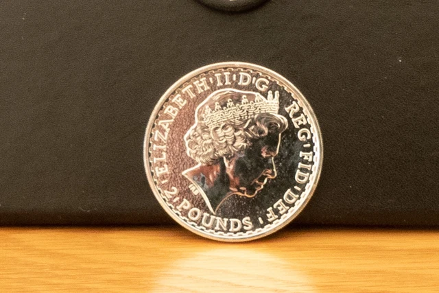 2015 Britannia Solid Silver 2 Pounds coin 2