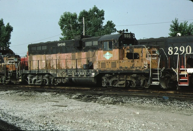 CC&P Chicago Central & Pacific EMD GP10 Kodachrome Original Kodak Slide