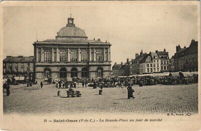 CPA St-OMER - La Grande Place un jour de marché (138968)