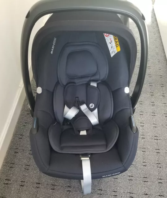 Maxi Cosi Cabriofix Car Seat, Isofix Base, Lara 2 Stroller, Car Seat Connectors