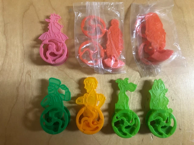 DISNEY'S PETE'S DRAGON WHEEL cereal prize promotion toys Set of 7 VINTAGE 1970's