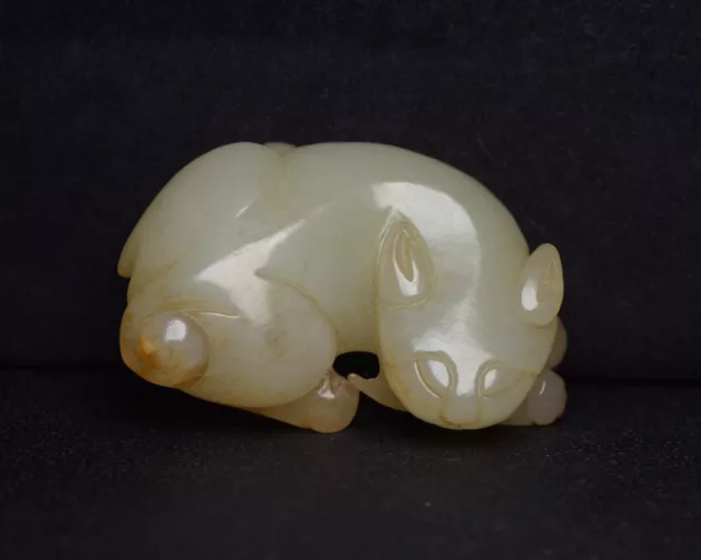 Chinese Natural Hetian Jade Carved Sculpture Exquisite Beast Statue Collections