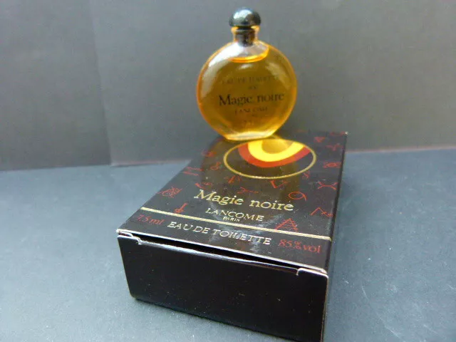 Miniature ancienne parfum Magie noire de Lancome 7,5ml avec boite