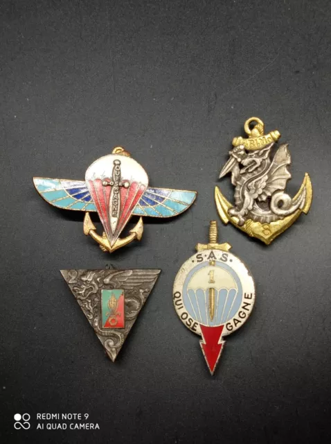 4 Insignes militaire Para , Parachutiste, Légion étrangère , Algérie,Indochine .